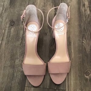 VINCE CAMUTO heels